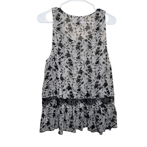 Cabi Blouse Women's Medium Round Neck Sleeveless Tank Top Lace Lightweight - Picture 4 of 8